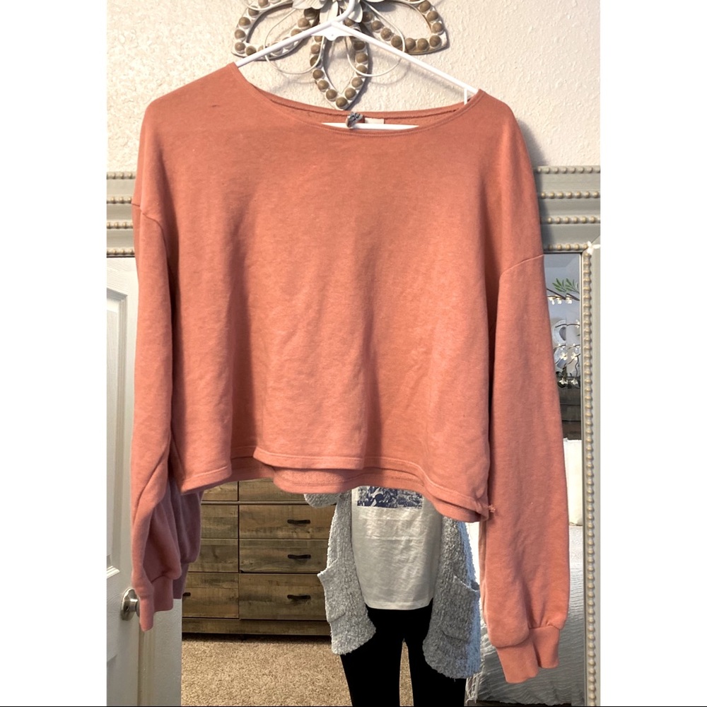 H&M cropped sweatshirt